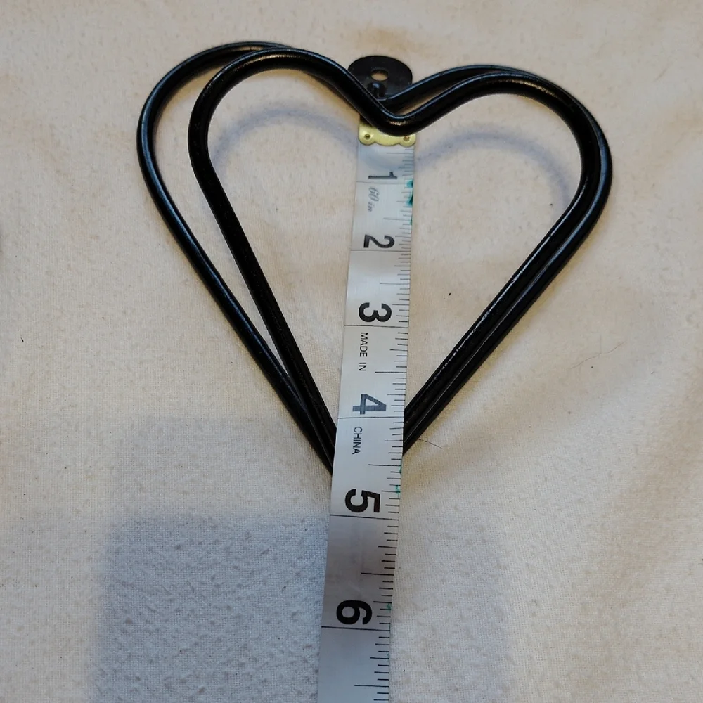 Black Heart-Shaped Metal Wall Hooks - Decorative Home Wall Decor